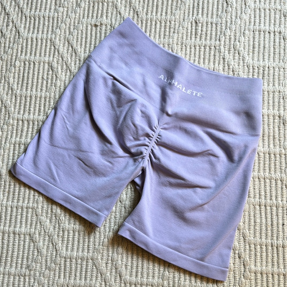 Alphalete Amplify Seamless Scrunch Shorts Size S Lilac